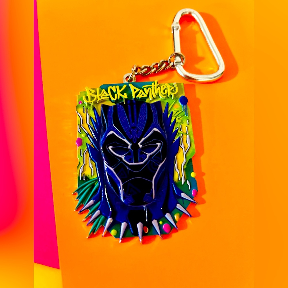 MARVEL all Metal Black panther Key Chain MAKE ME AN OFFER!!!